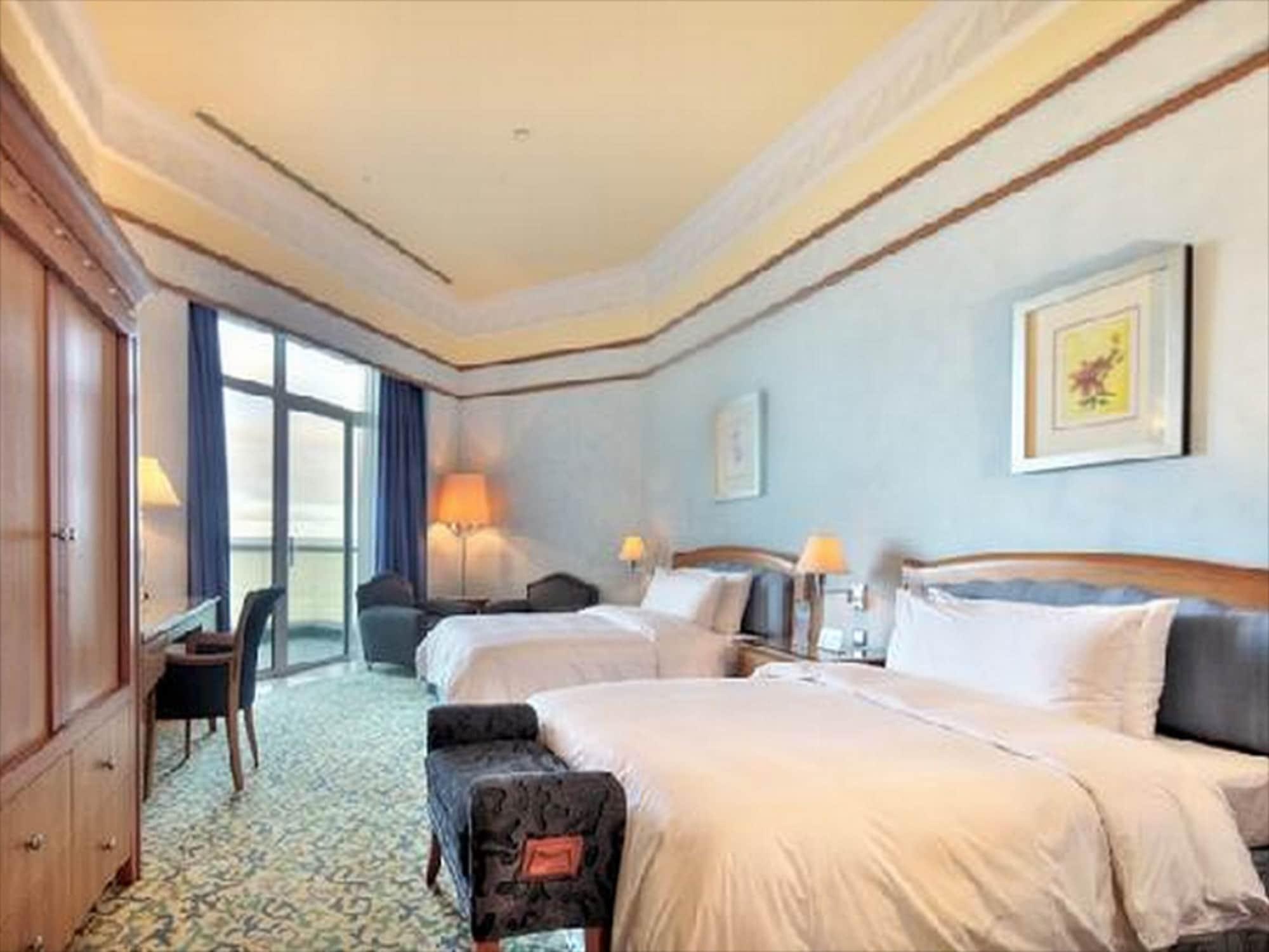 Empire Hotel And Country Club Brunei Bandar Seri Begawan Exteriör bild